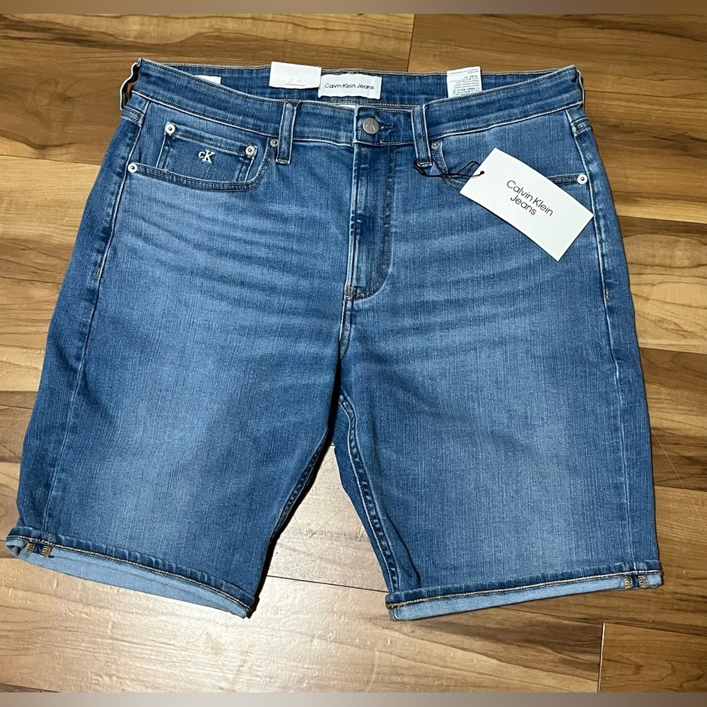Calvin Klein Jeans Men’s Denim Shorts W33 Blue Regular Fit NWT - Picture 2 of 10